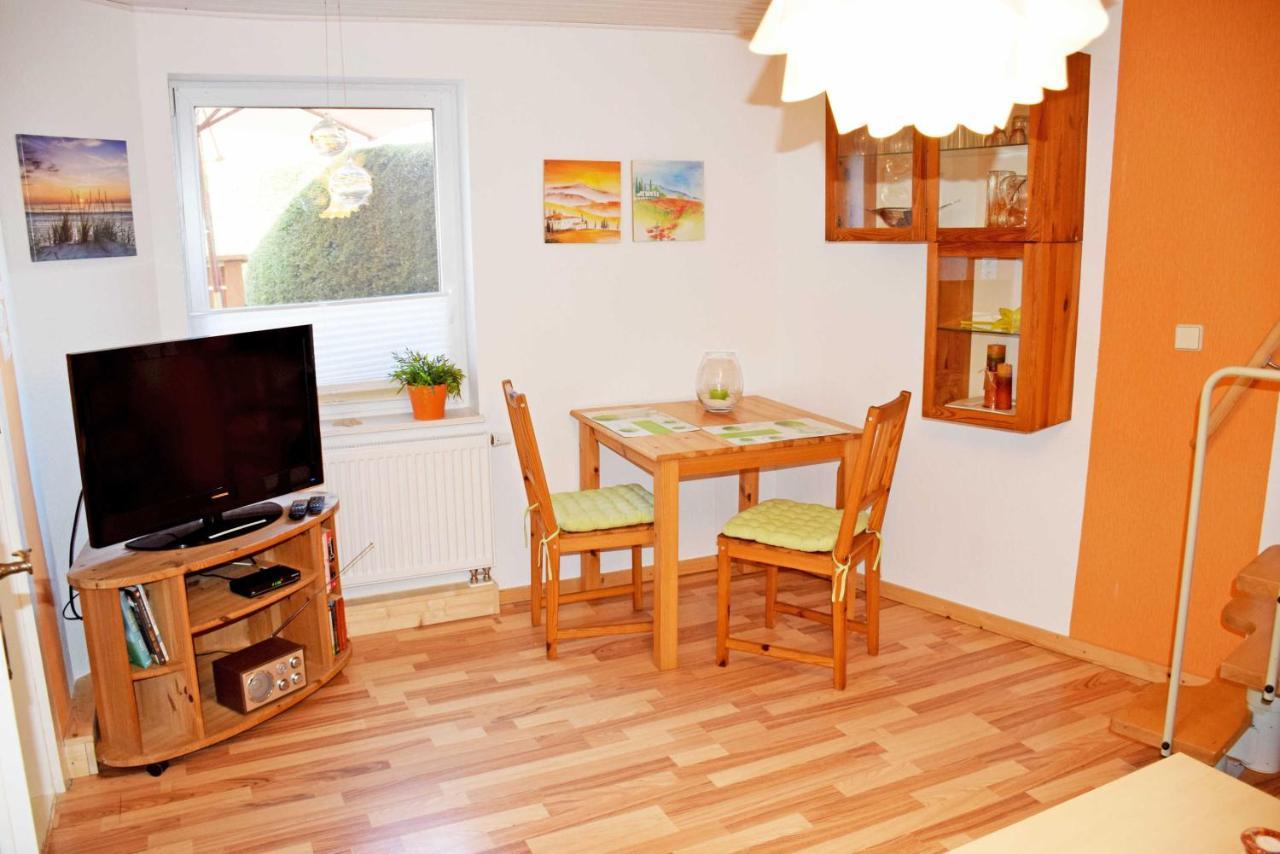 Ferienhaus Zum Hafen In Altefaehr Εξωτερικό φωτογραφία