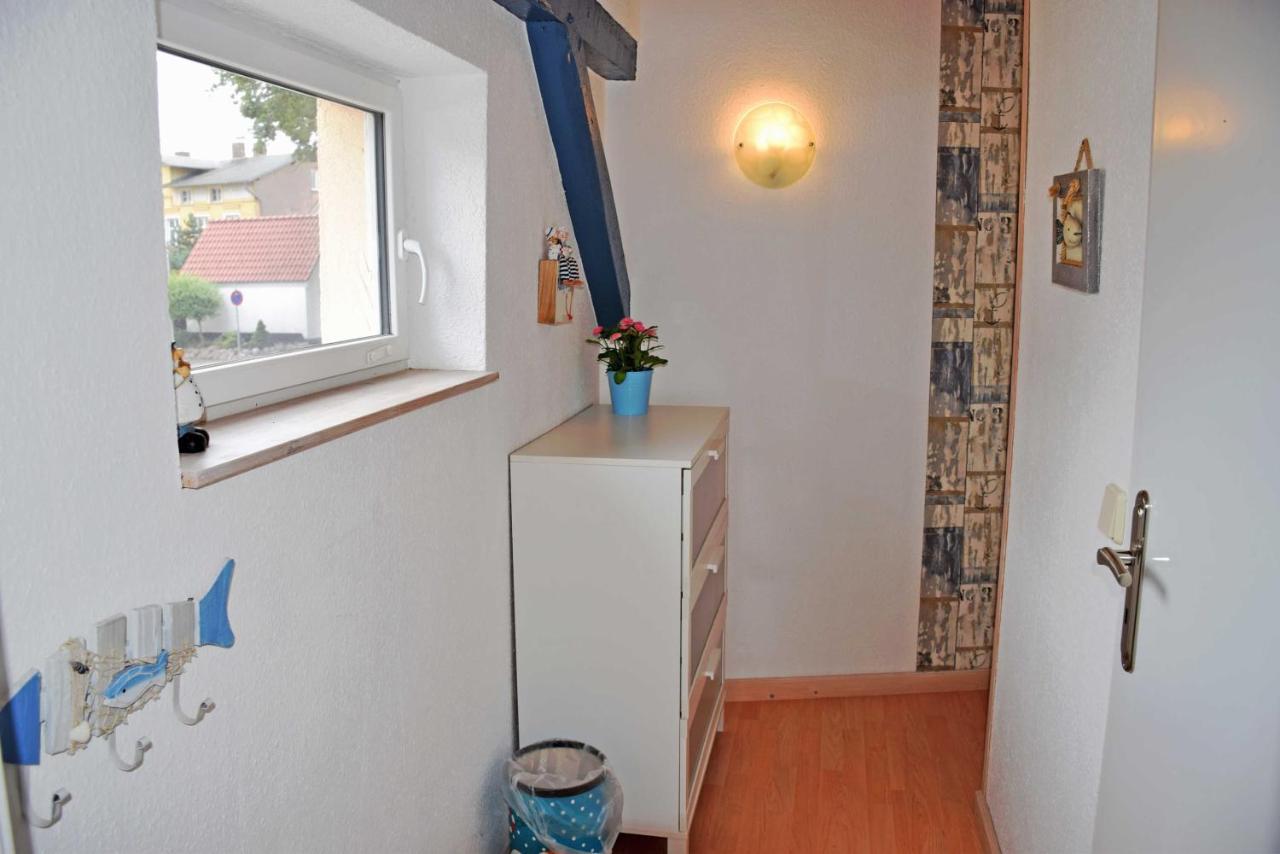 Ferienhaus Zum Hafen In Altefaehr Εξωτερικό φωτογραφία