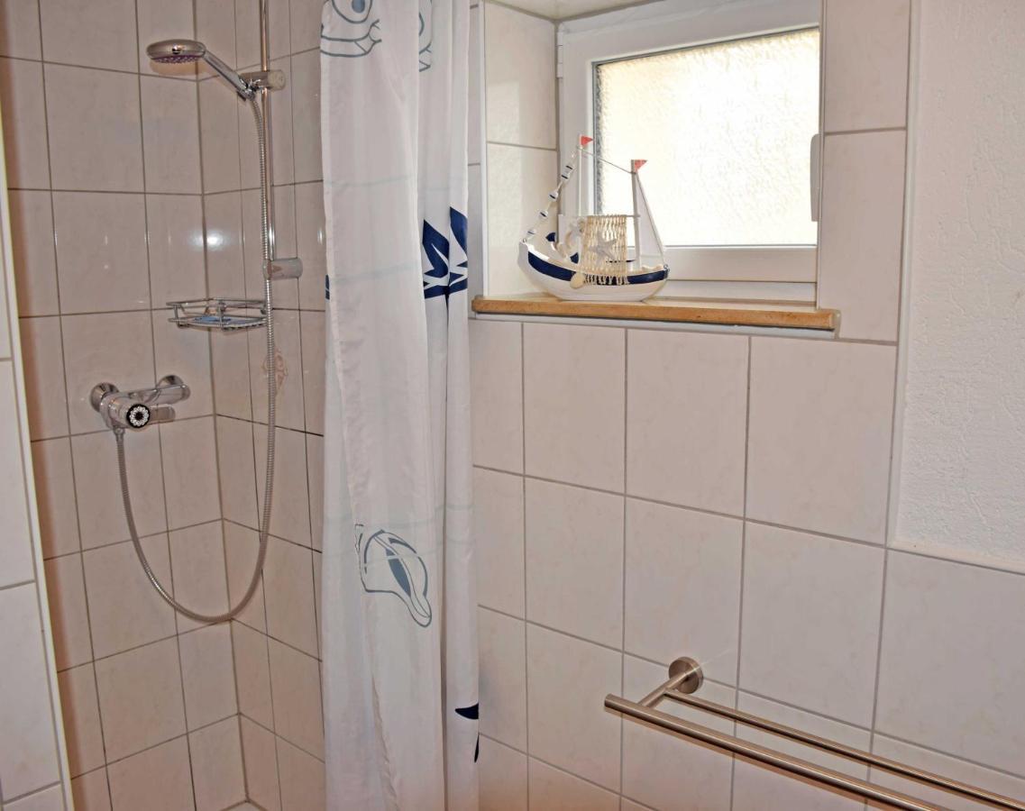 Ferienhaus Zum Hafen In Altefaehr Εξωτερικό φωτογραφία