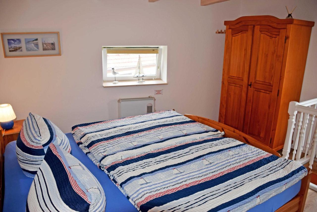 Ferienhaus Zum Hafen In Altefaehr Εξωτερικό φωτογραφία