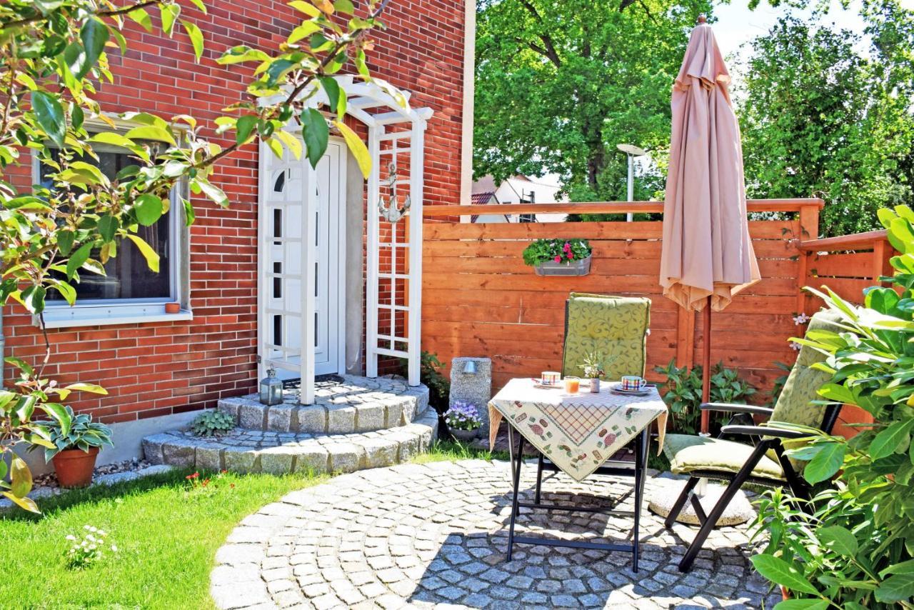 Ferienhaus Zum Hafen In Altefaehr Εξωτερικό φωτογραφία